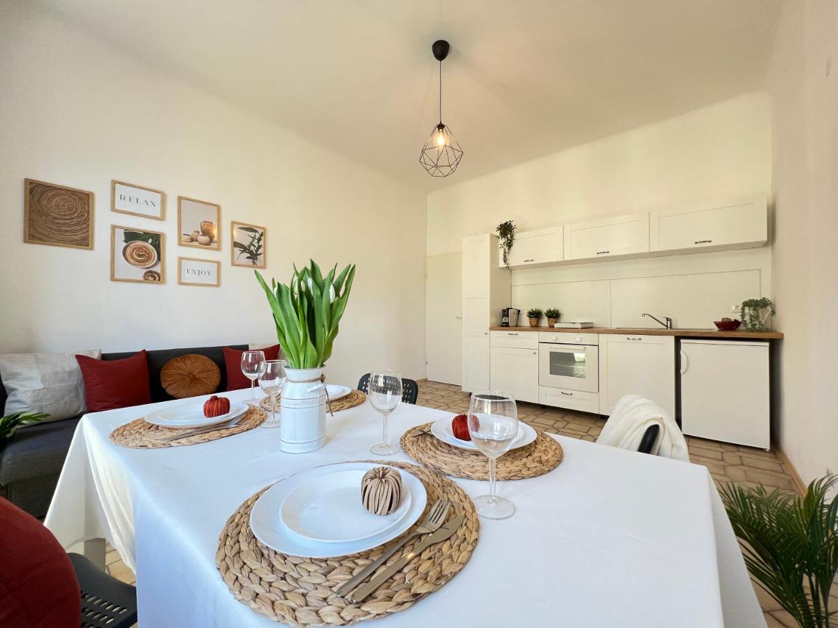 Joyful Place Apartment เวียนนา ภายนอก รูปภาพ